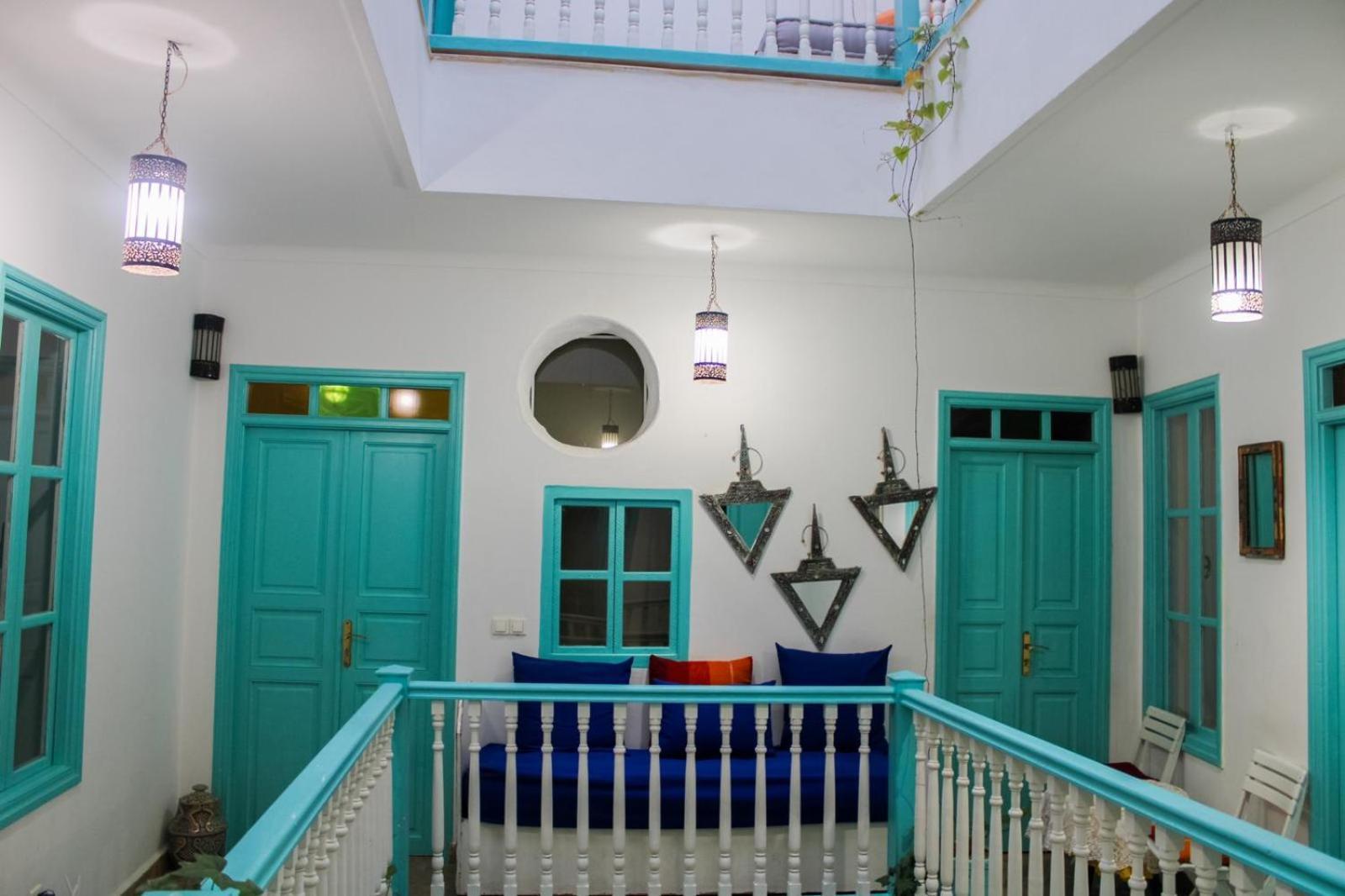 אסאוירה Riad Darko מראה חיצוני תמונה