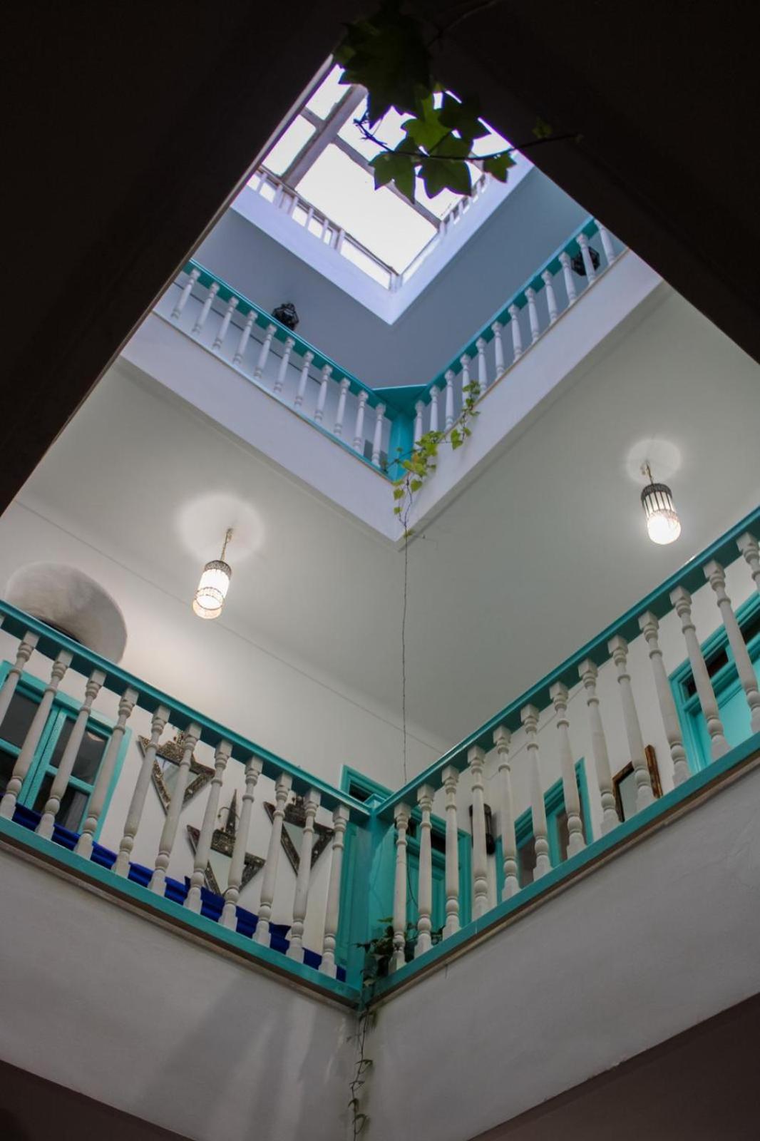 אסאוירה Riad Darko מראה חיצוני תמונה
